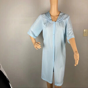 Vassarette Made in U.S.A Nightgown Womens Medium Light Blue Button-Up Satin